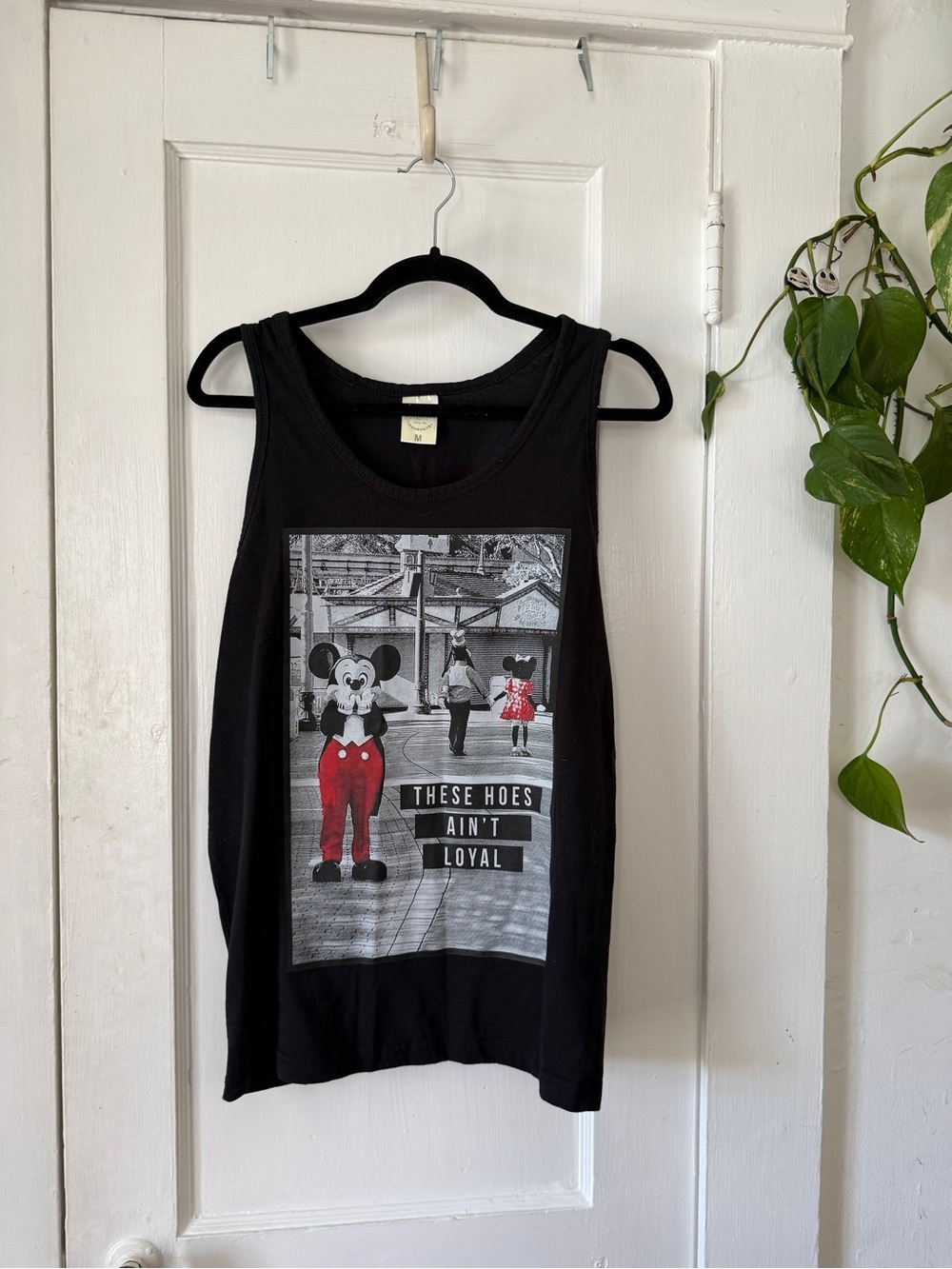 Jon Lauren size M adult Disney funny Black Graphic Tank Top with Red Accent